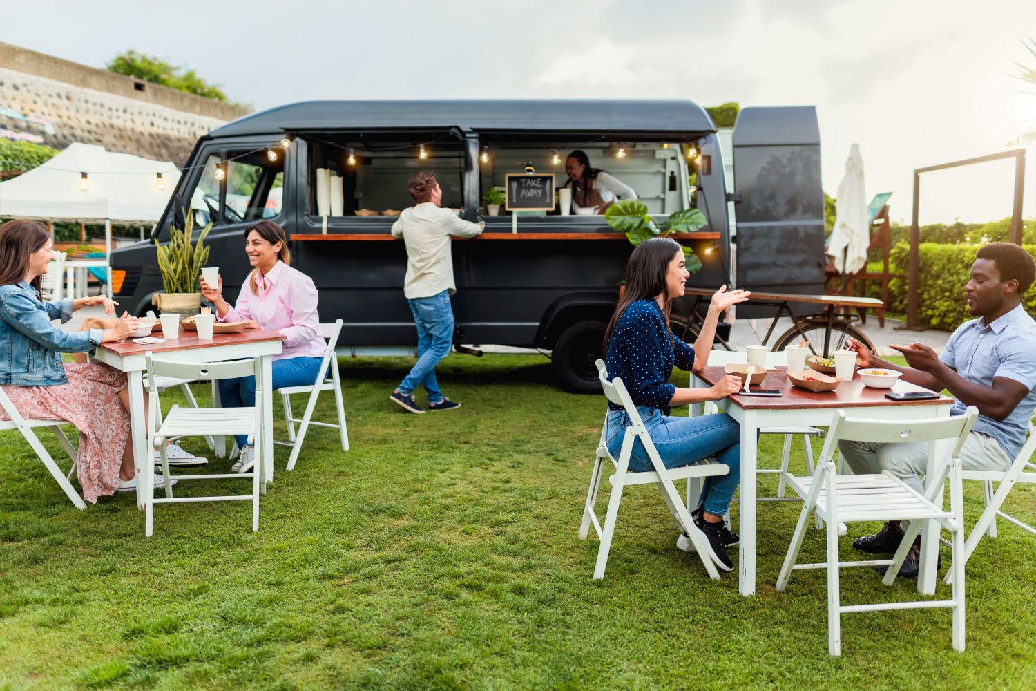 Global Food Trucks Trend